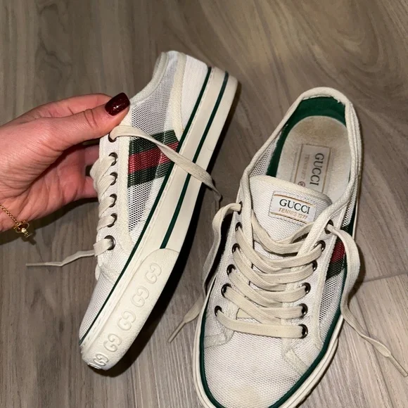 Gucci White and Green Sneakers - Picture 2 of 7